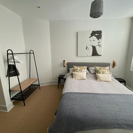 May Road, Stylish Townhouse Twickenham Exteriör bild