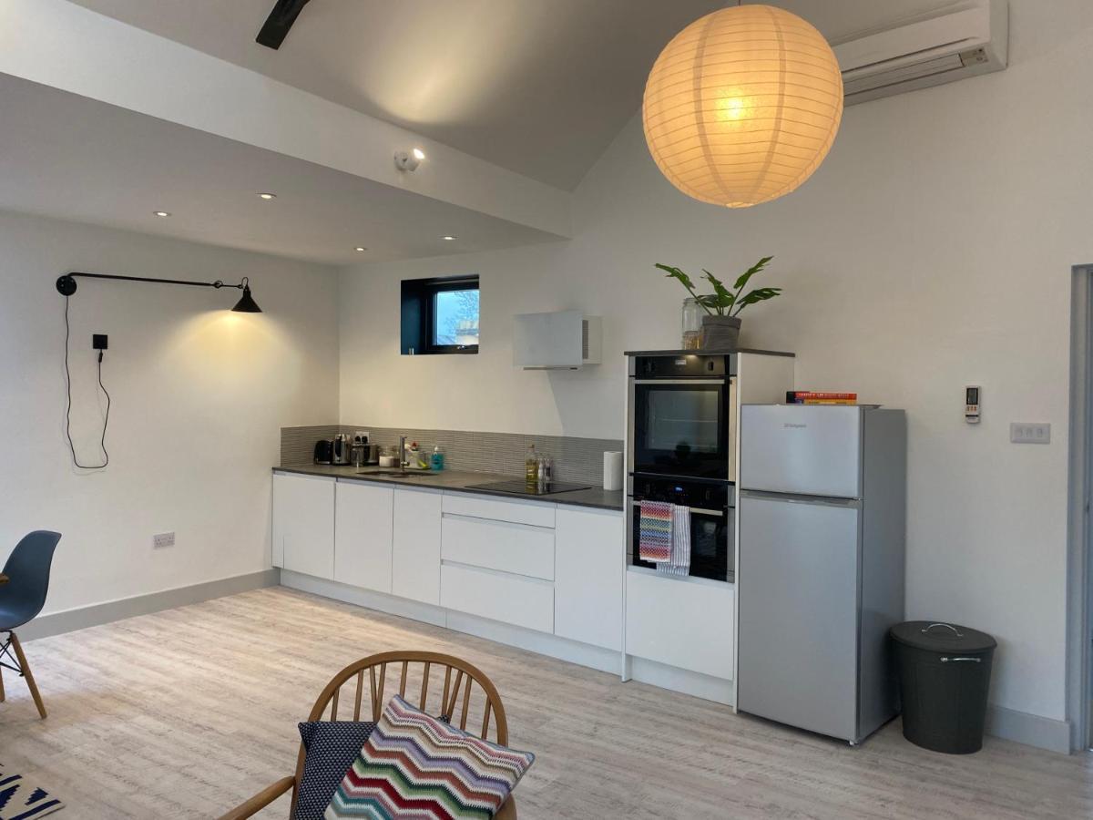 May Road, Stylish Townhouse Twickenham Exteriör bild